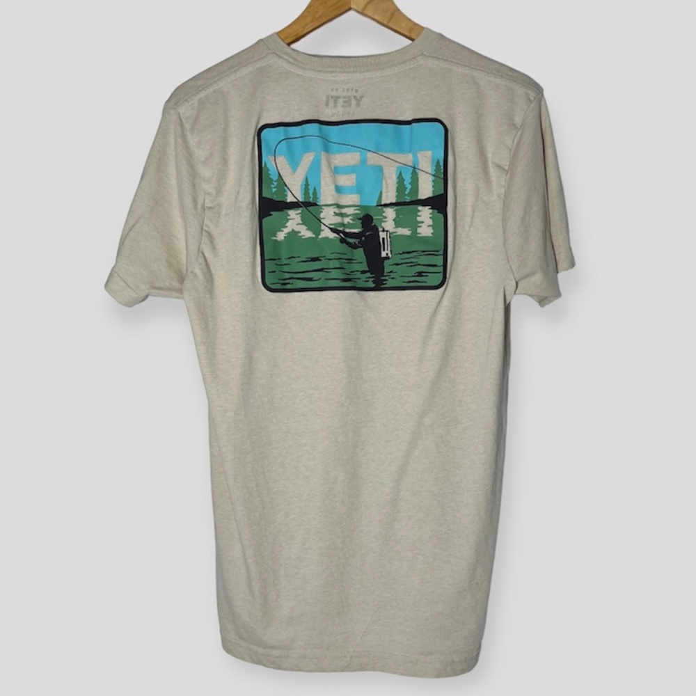 Yeti Fishing Graphic Men’s T-Shirt Size L Tan Fly Fishing Outdoorsy Rugged Tee